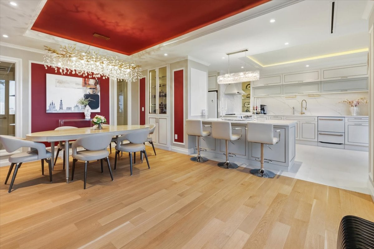 100 Carlyle Drive VG6