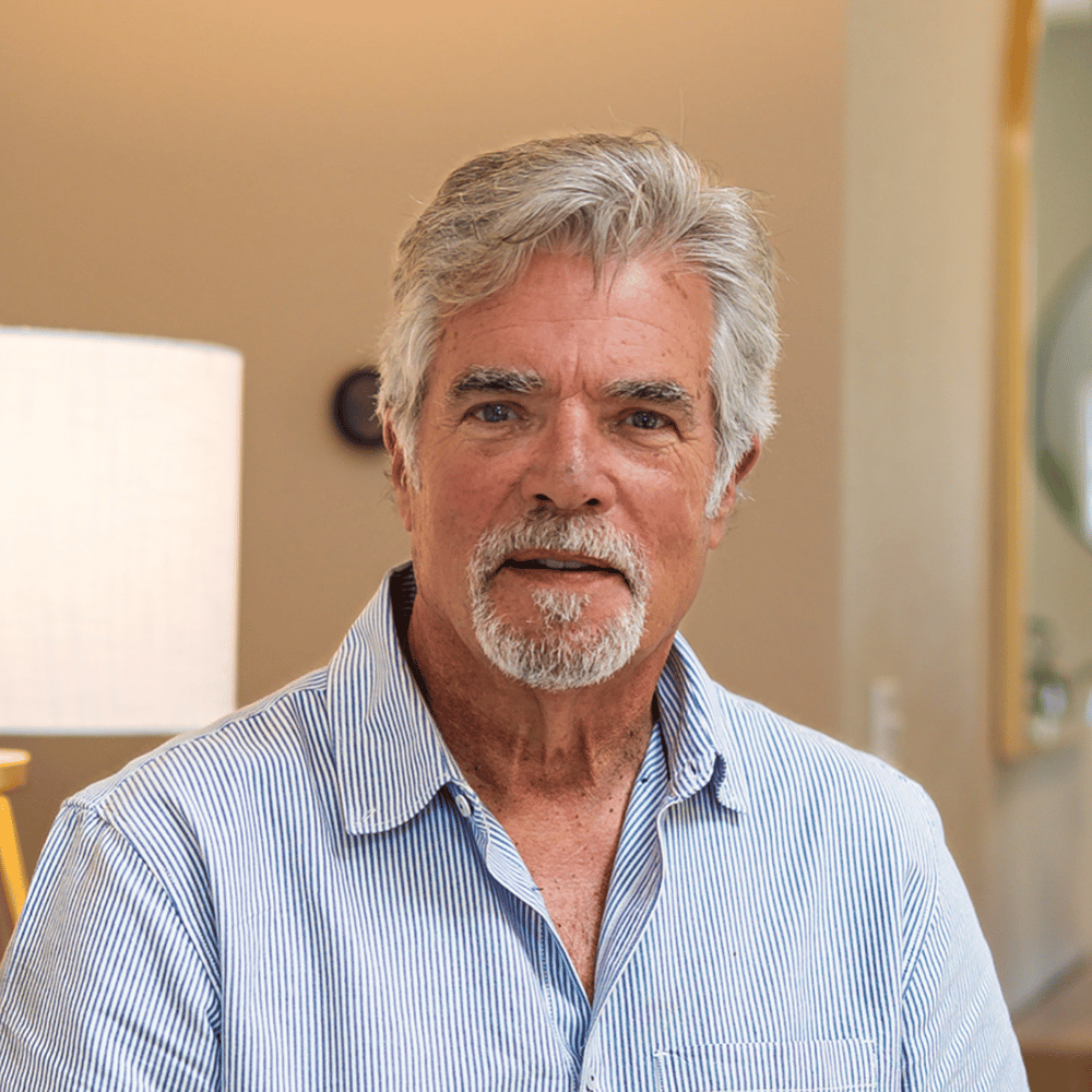 Danny Alvarez Santa Cruz, CA Real Estate Agent Headshot