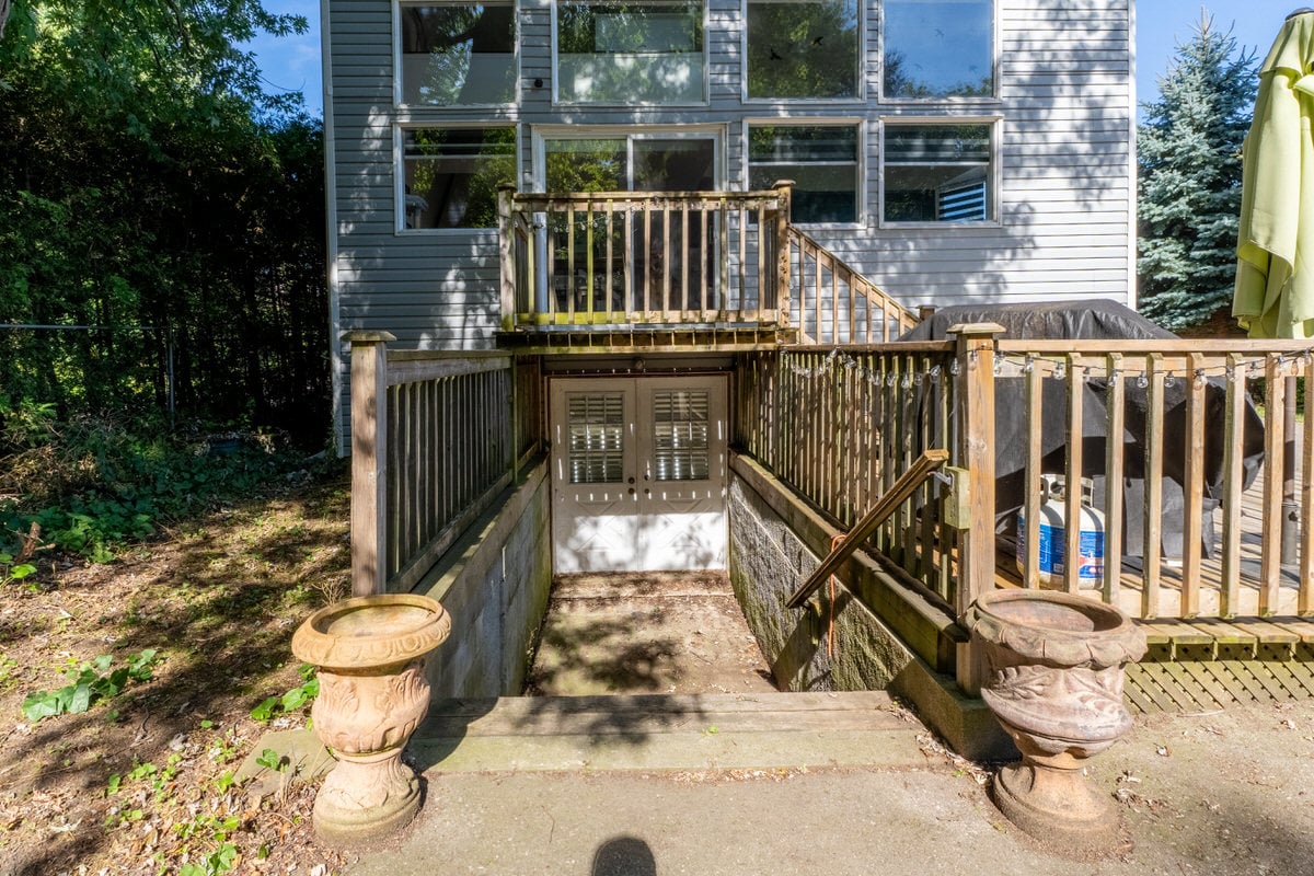 708 Montbeck Cres