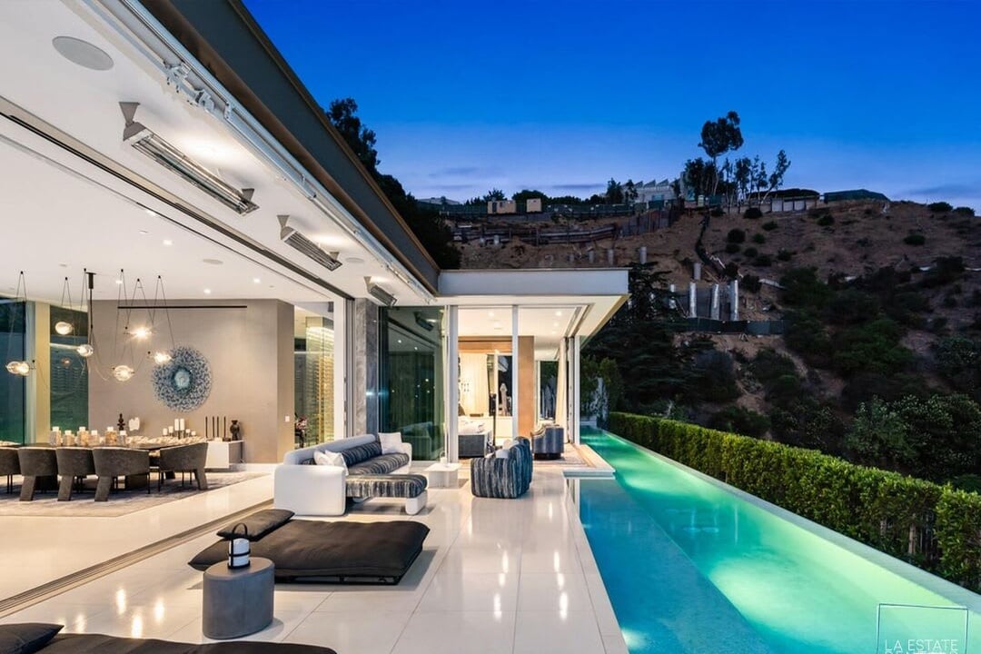 Velvet House