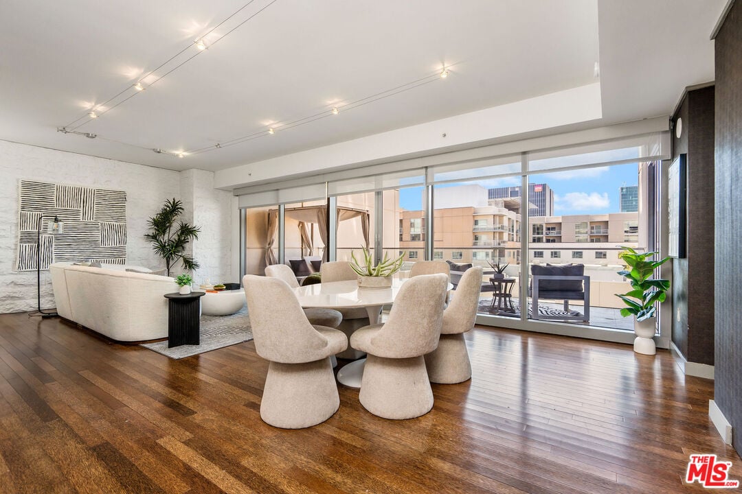 6250 Hollywood Blvd, #10L