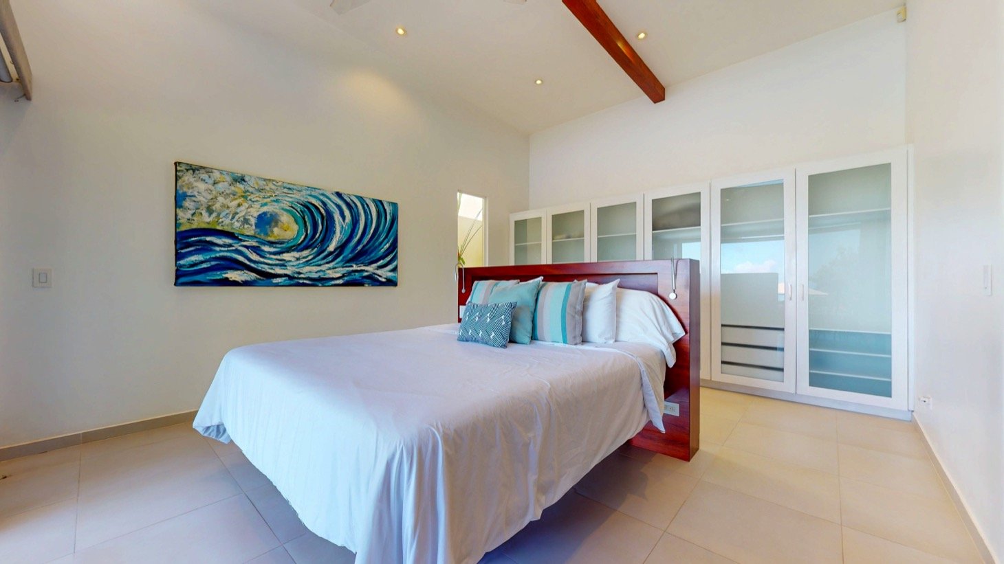 Luxury Retreat in Gated Community with Private Beach Access