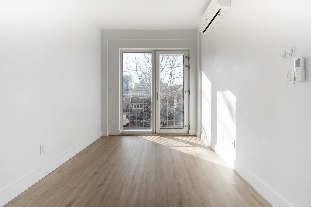 1613 Brooklyn Avenue #207 