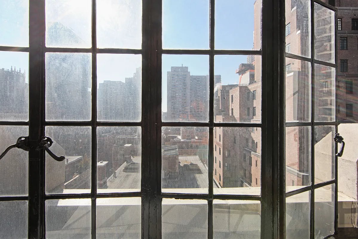 320 E 42nd St, #1510