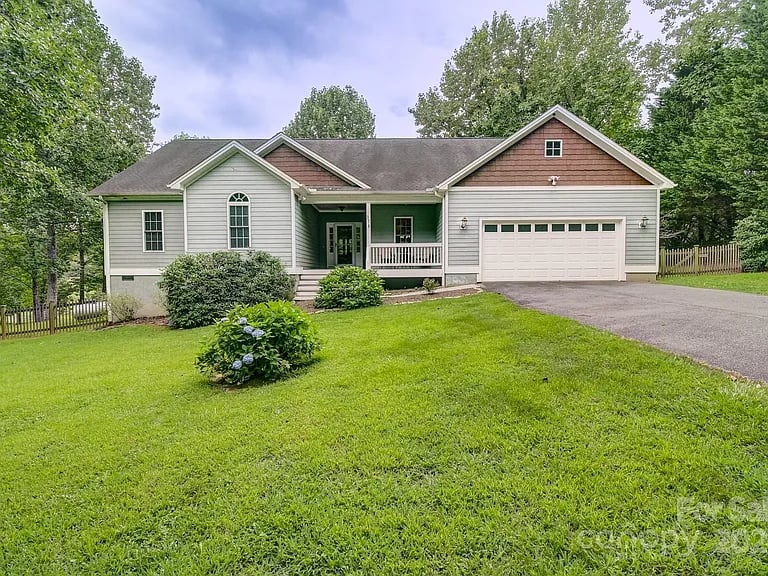 37 Crimson Ln