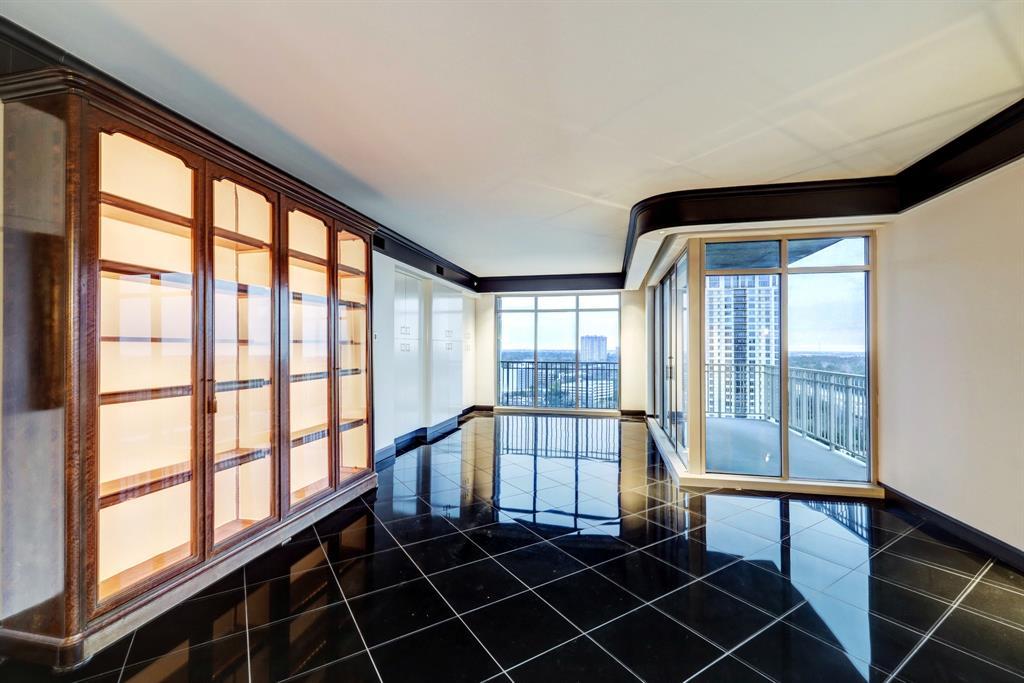 1100 Uptown Park Blvd #172