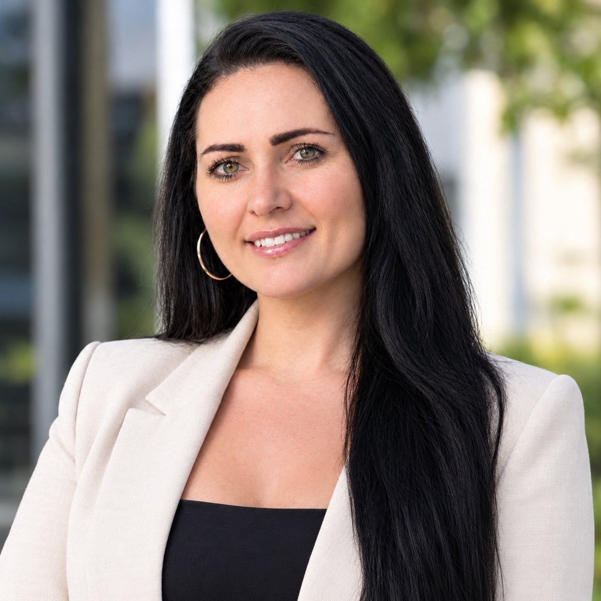 Jennifer Manzo Folsom, CA Real Estate Agent Headshot