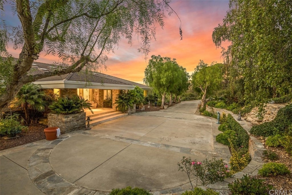 5 Sagebrush Ln