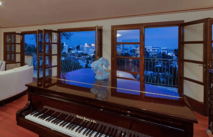 Singer-songwriter Charlie Puth lands an Italianate home in Whitley Heights