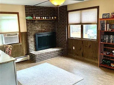 457 Wauregan Rd