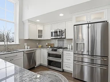 83 Church St APT 15