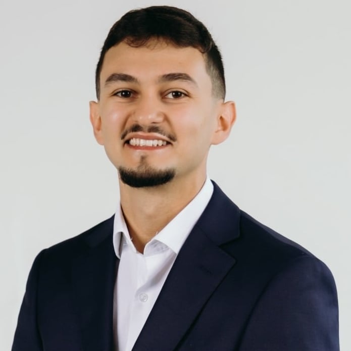 Moshe Smolanoff Naples, FL Real Estate Agent Headshot