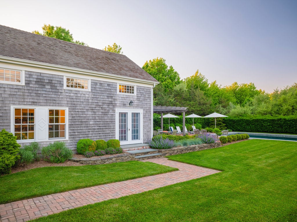 Nine Acre Orient Homestead