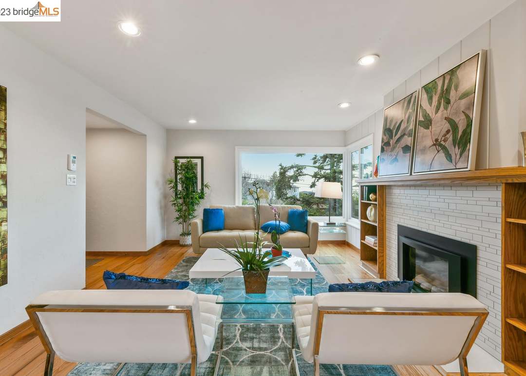 227 Kenyon Ave