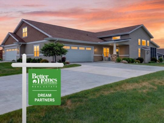 Condos for Sale in Janesville, WI: Explore Two Exceptional Homes Available Now