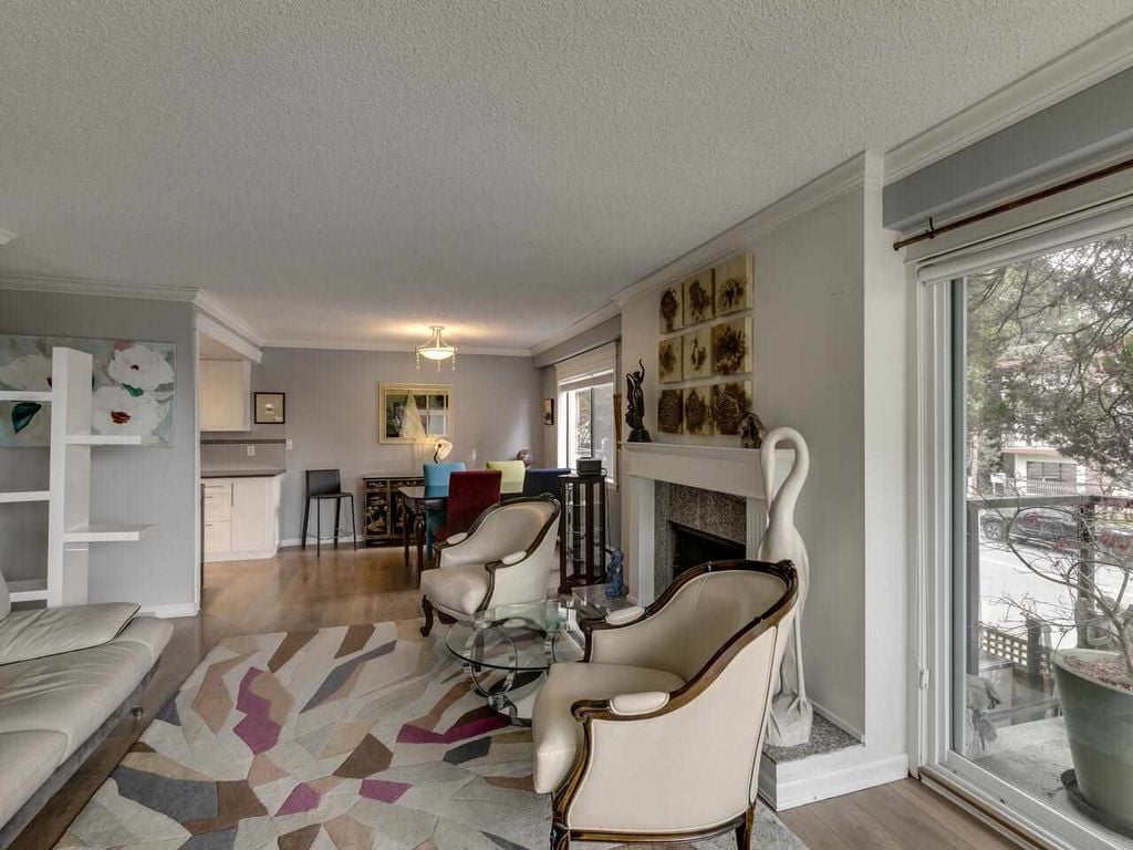 1515 Chesterfield Ave, #205