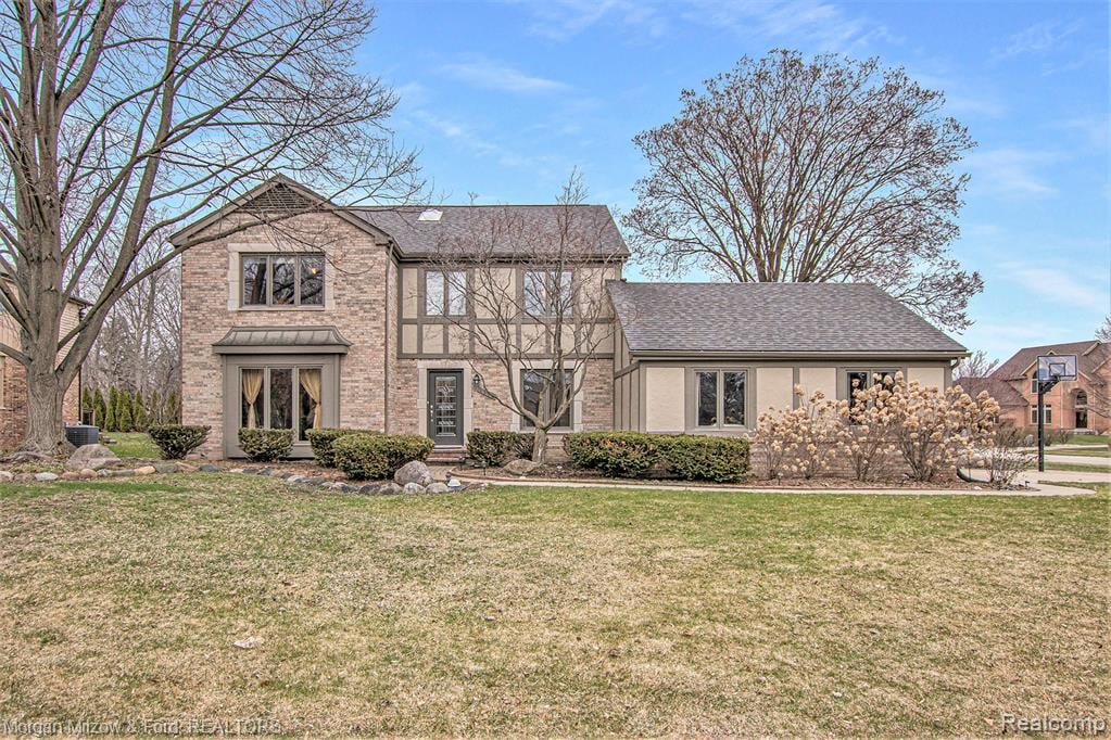 1558 Greenwich Drive