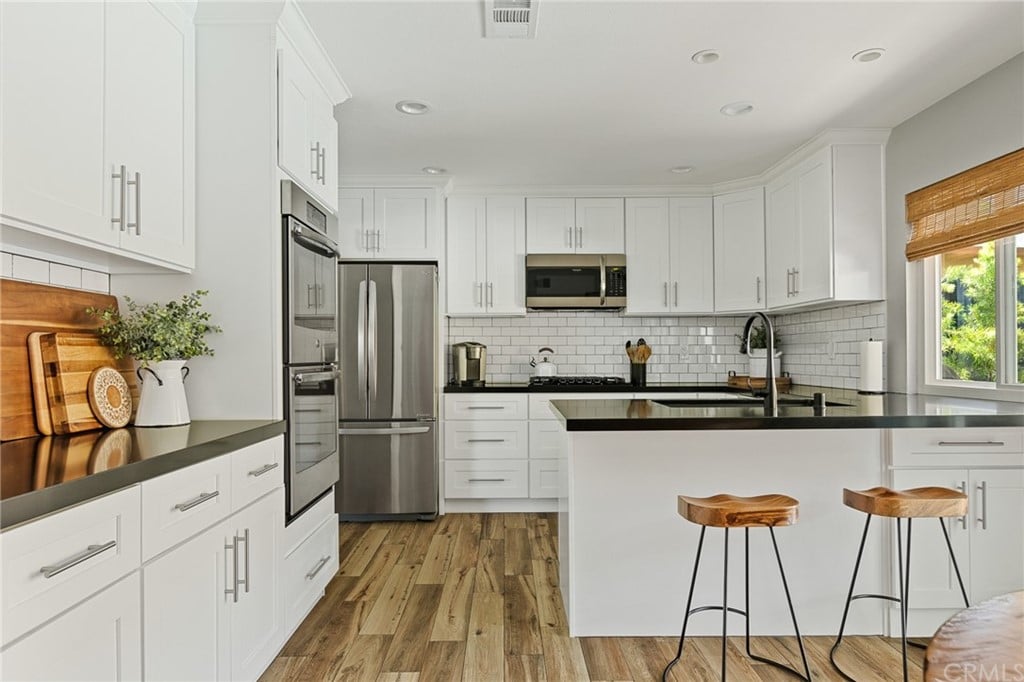 646 Kimball Ln
