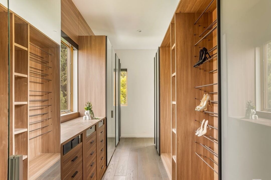 Aurelian Pavilion, W Sunset Blvd, 90049