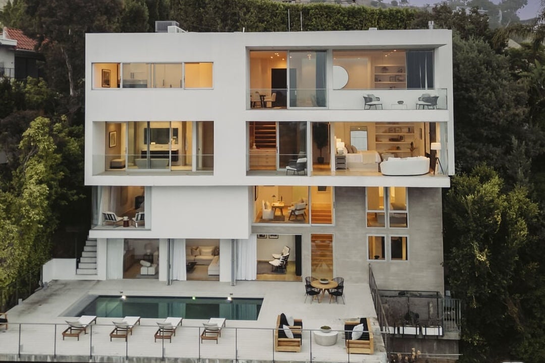 Nova Estate, Sunset Plaza Dr, 90069