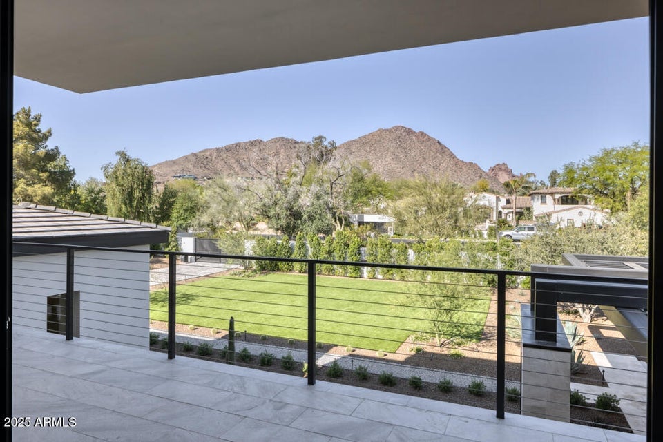 5641 N Casa Blanca DR