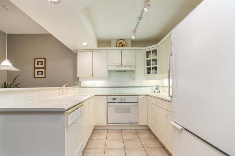 2-2979 Panorama Dr