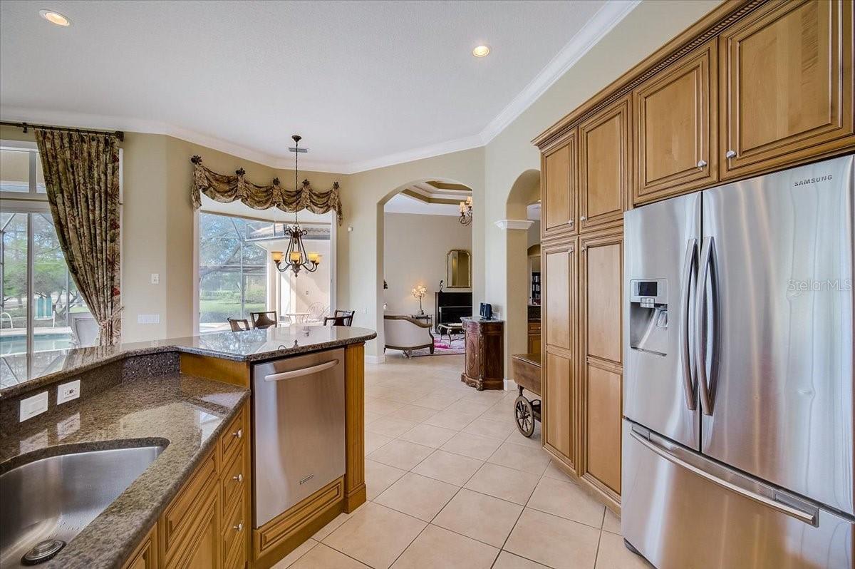 607 N Macewen Dr