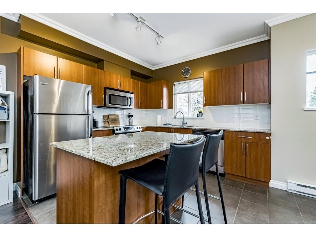 611-1661 Fraser Ave