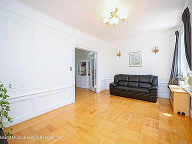 856 43rd Street Unit: 17