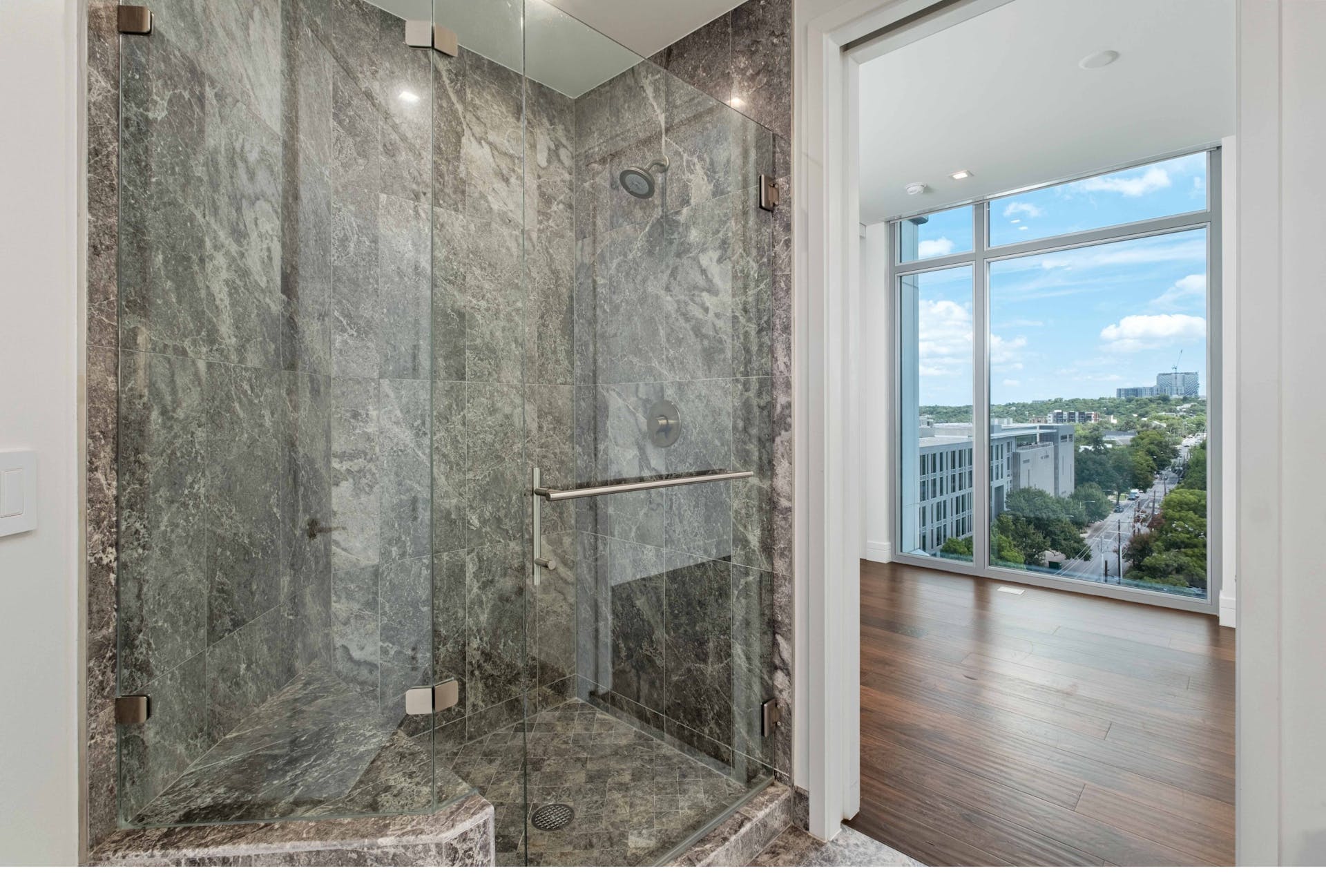 501 West Ave #1004