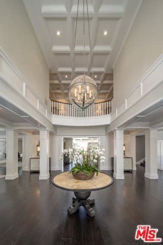 Chateau Crown