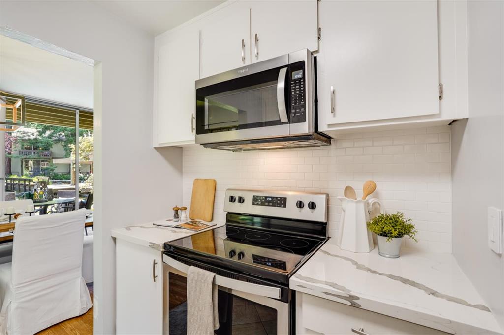 505 Cypress Point Dr, #250