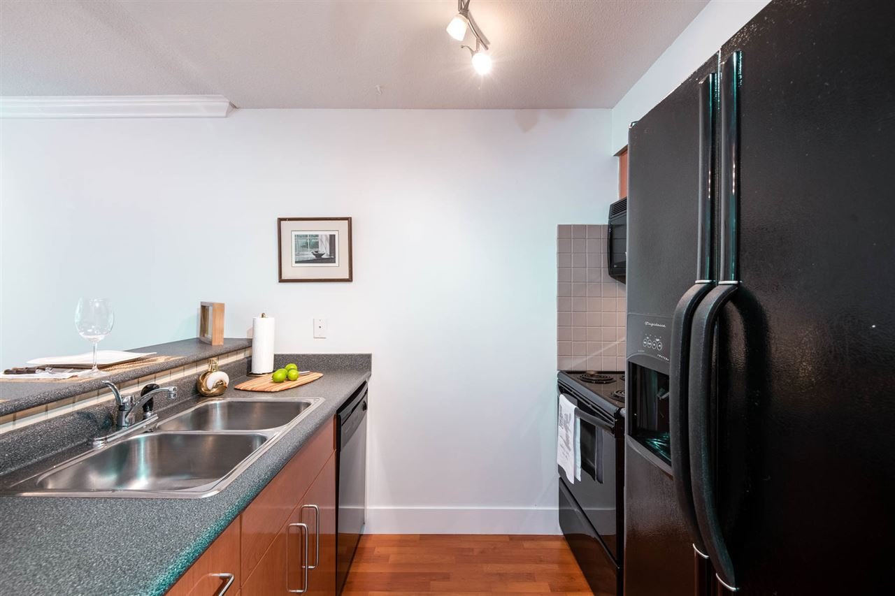 14-795 W 8th Ave