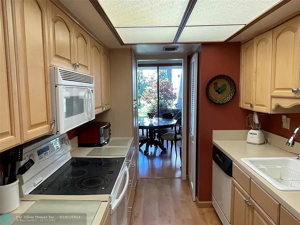 1310 Bridgewood Dr #1310