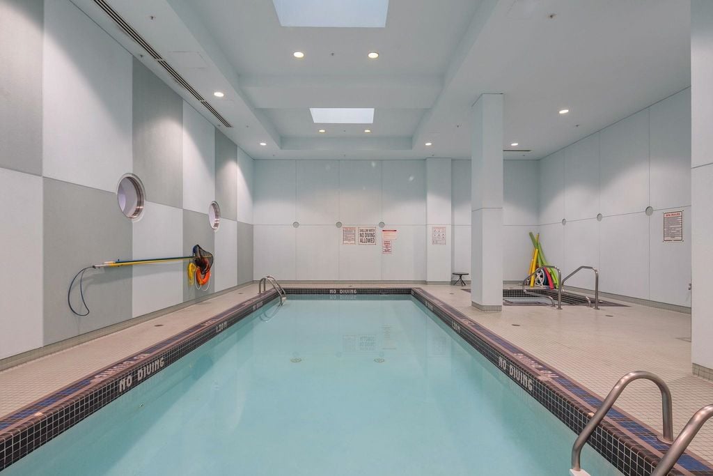 1201 Marinaside Cres, #2505