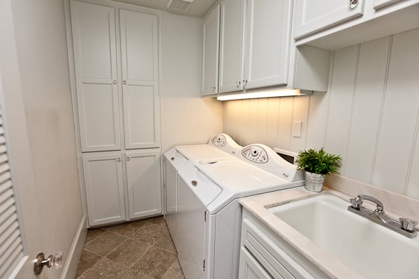 New Luxury Home Listed in Riverwood!