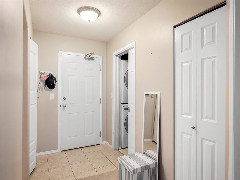 1460 Pemberton Ave, #104