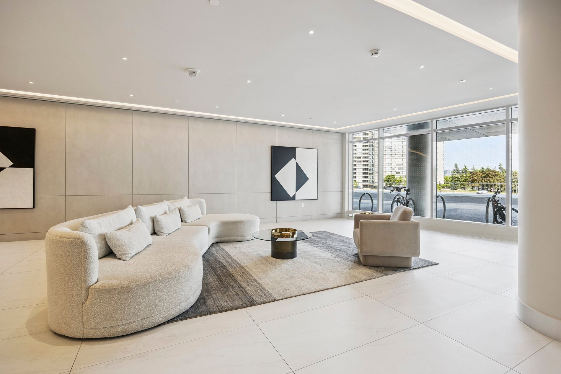 50 Upper Mall Way #2109
