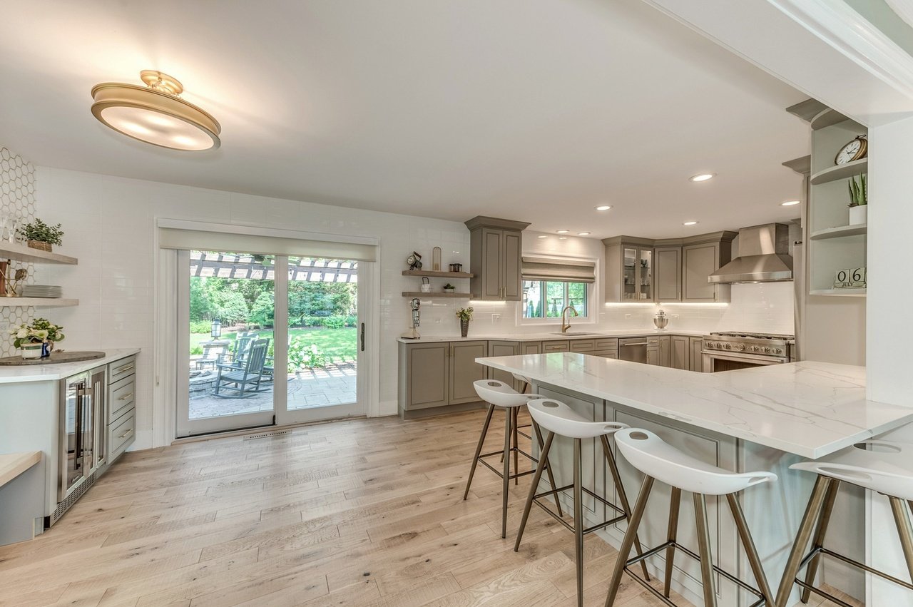 215 Sandalwood Dr
