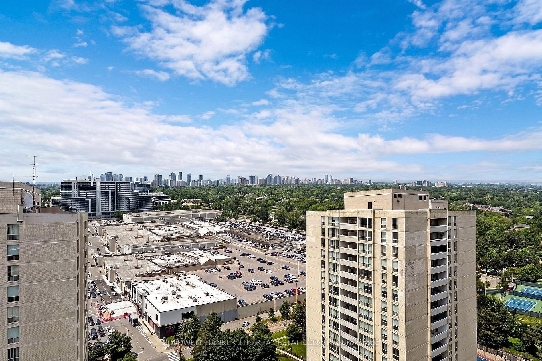 LUXURY LIVING IN NORTH YORK