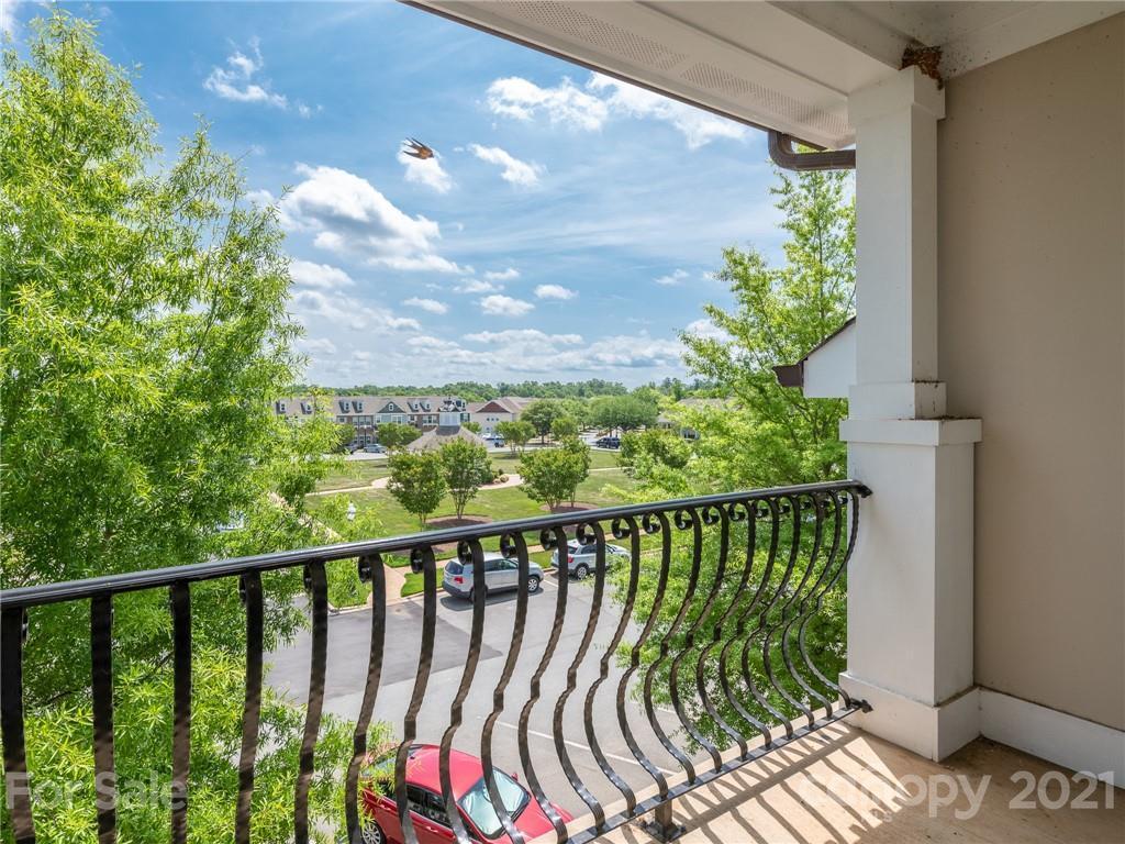 2421 Bonterra Blvd #405