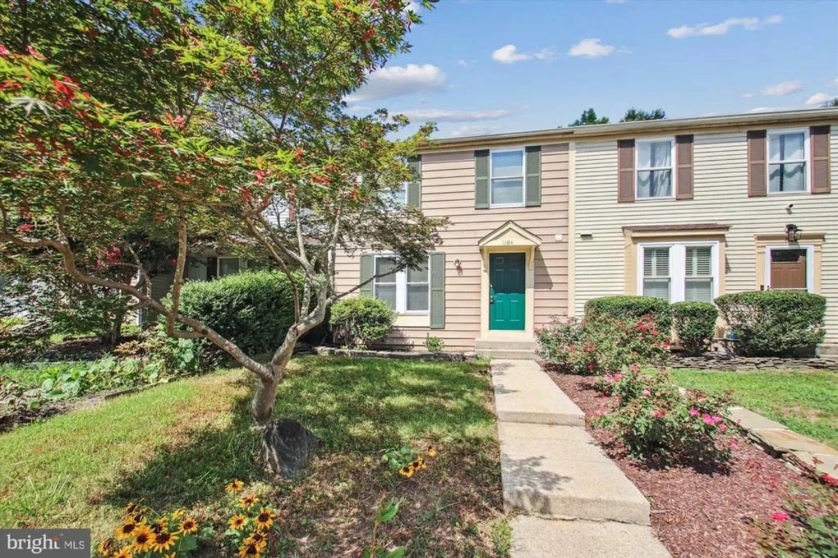 1184 WHITE CORAL COURT