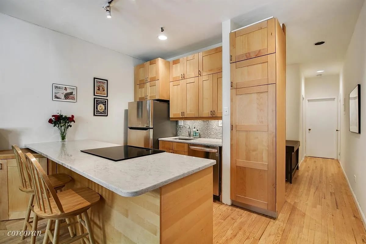 202 W 92nd St APT 2F