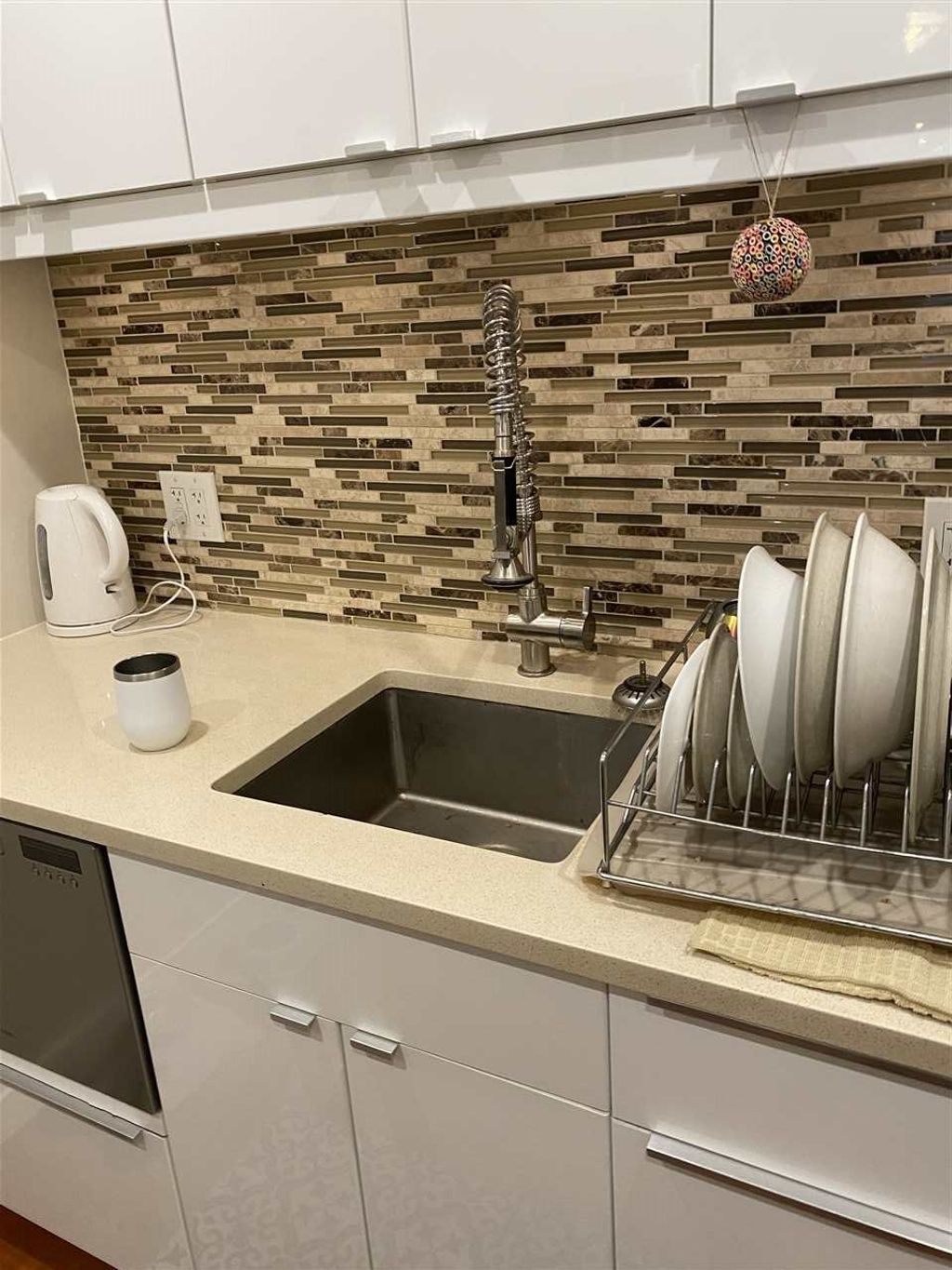 2328 Oxford St, #204