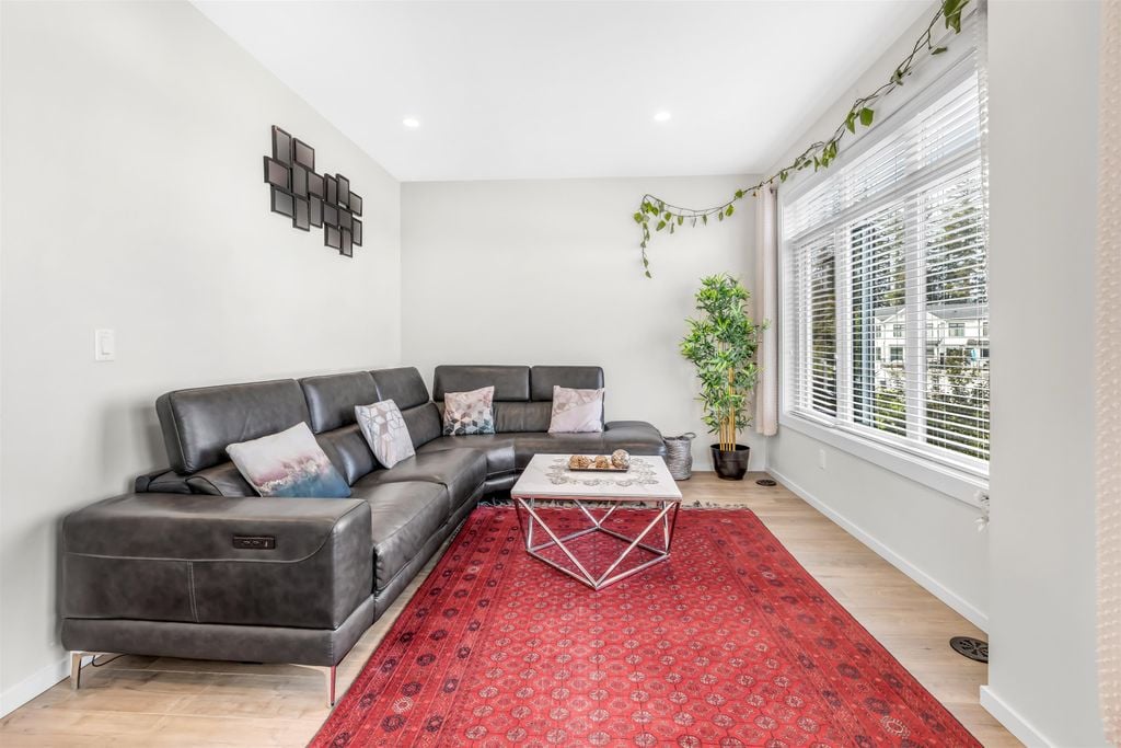 17557 100 Ave, #32