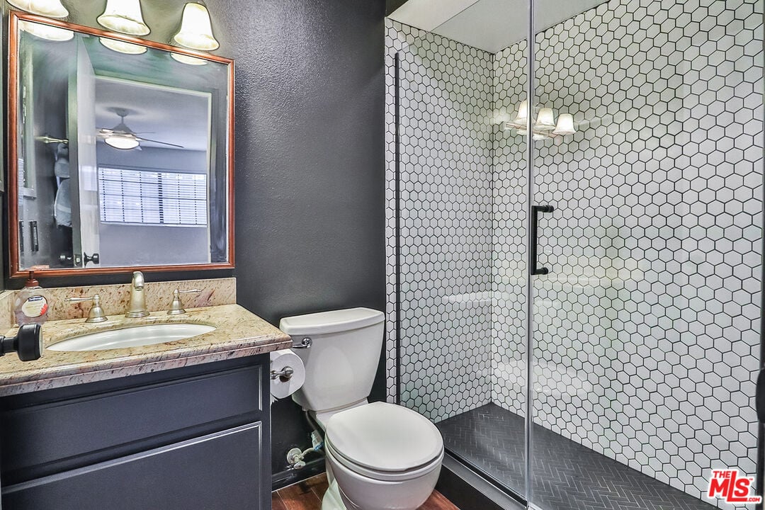18100 Burbank Blvd Unit 19