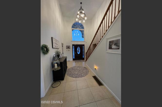 52 Oakwood Dr
