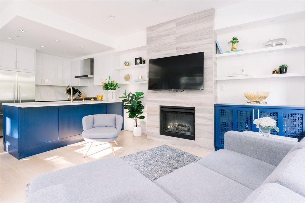 311 W 59th Ave