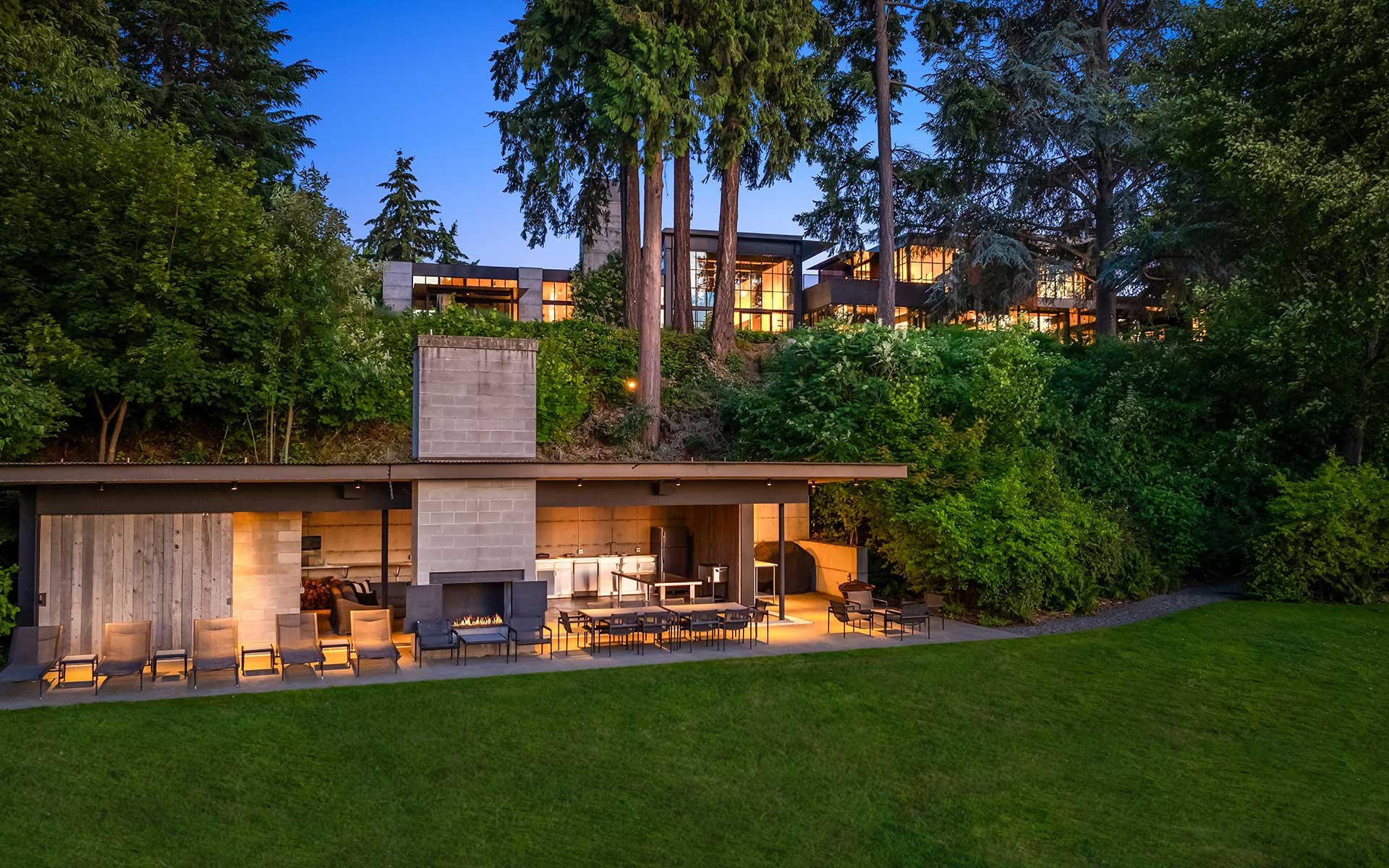 Triptych: A Tom Kundig Masterwork on Lake Washington