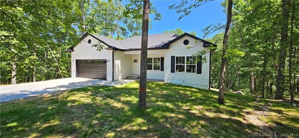 56 Nassau Cir